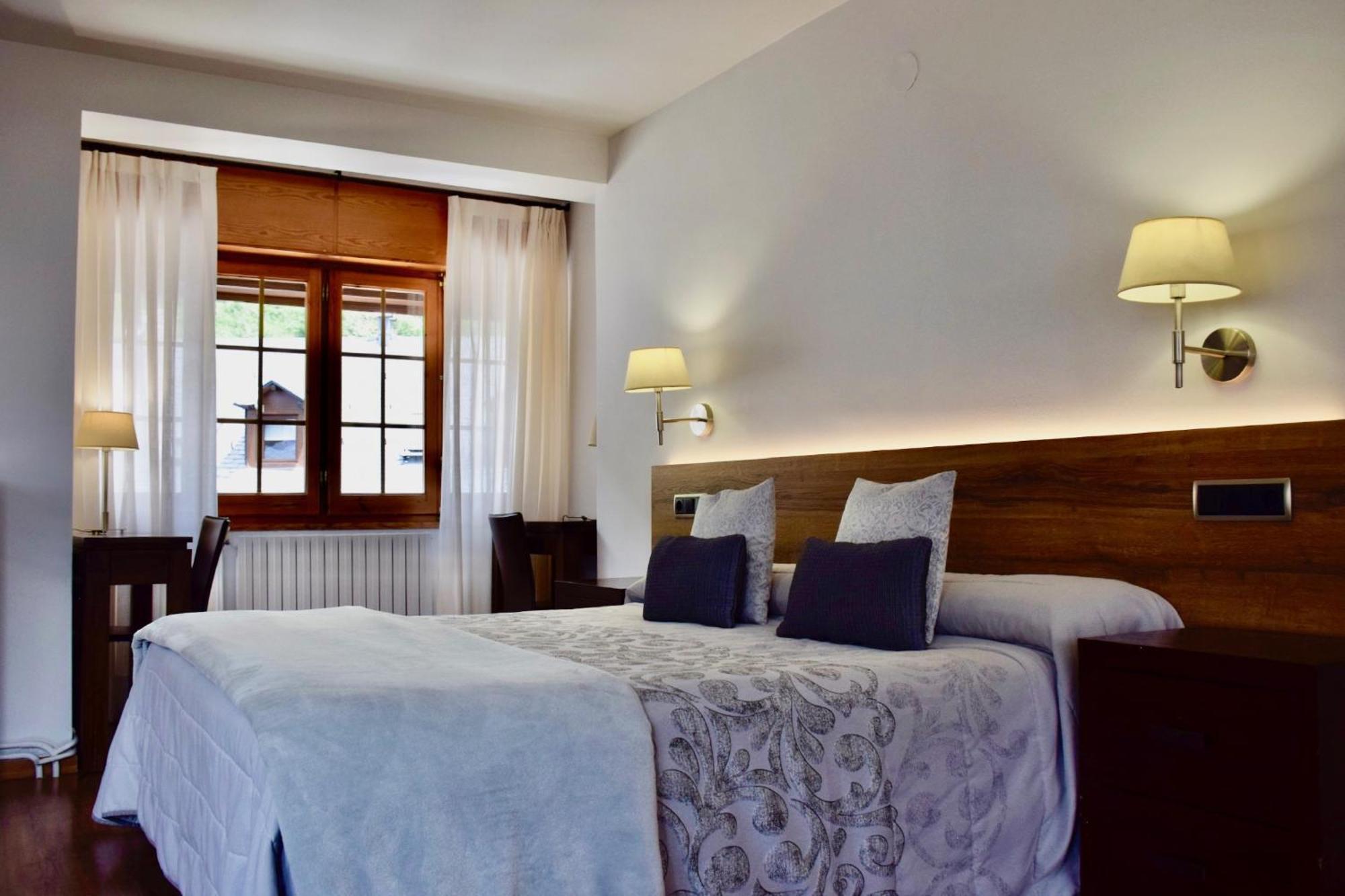 Hotel L'Auet Erill la Vall Eksteriør bilde